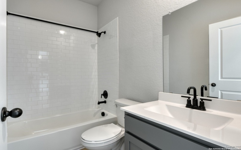 142 Beveridge, Seguin, TX 78155, 5 Bedrooms Bedrooms, ,3 BathroomsBathrooms,Residential,For Sale,142 Beveridge,0,1896634