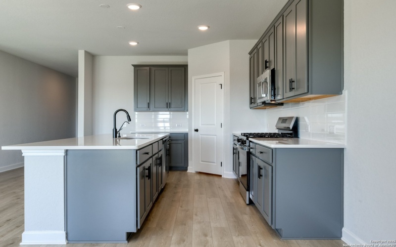 142 Beveridge, Seguin, TX 78155, 5 Bedrooms Bedrooms, ,3 BathroomsBathrooms,Residential,For Sale,142 Beveridge,0,1896634