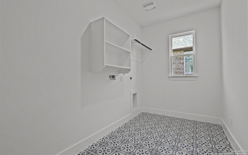 325 Hulda Trail, New Braunfels, TX 78130, 5 Habitaciones Habitaciones , ,3 BañosBaños,Residential,En Venta,325 Hulda Trail,0,1896739