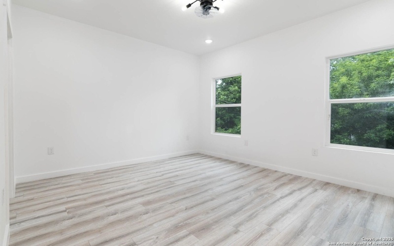 1339 Schley Avenue, San Antonio, TX 78210, 3 Habitaciones Habitaciones , ,2 BañosBaños,Residential,En Venta,1339 Schley Avenue,0,1896894