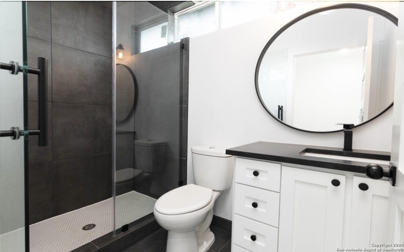 1339 Schley Avenue, San Antonio, TX 78210, 3 Habitaciones Habitaciones , ,2 BañosBaños,Residential,En Venta,1339 Schley Avenue,0,1896894