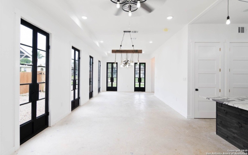 1339 Schley Avenue, San Antonio, TX 78210, 3 Habitaciones Habitaciones , ,2 BañosBaños,Residential,En Venta,1339 Schley Avenue,0,1896894