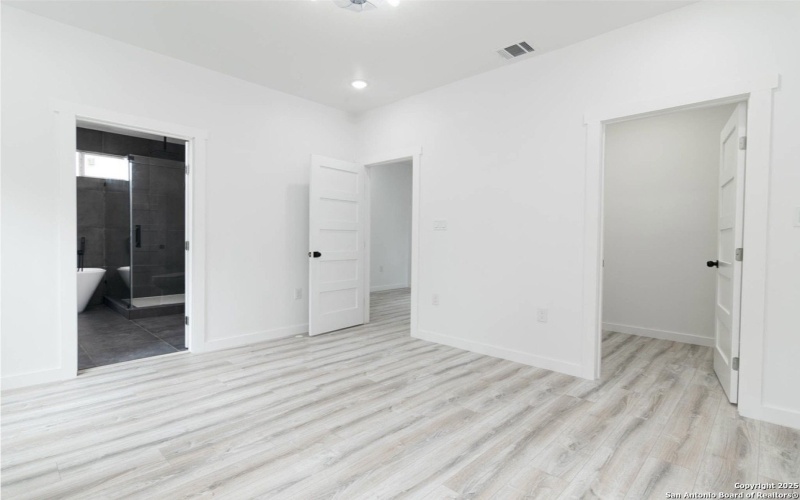 1339 Schley Avenue, San Antonio, TX 78210, 3 Habitaciones Habitaciones , ,2 BañosBaños,Residential,En Venta,1339 Schley Avenue,0,1896894