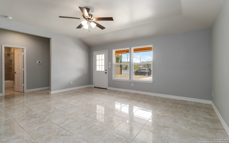 10214 Renova, San Antonio, TX 78214, 3 Habitaciones Habitaciones , ,2 BañosBaños,Residential,En Venta,10214 Renova,0,1896910