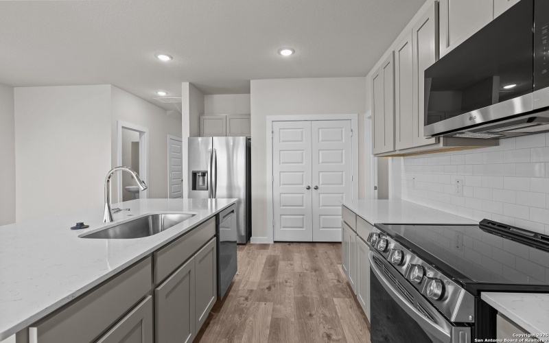 2518 RAMBO DRIVE, San Antonio, TX 78224, 4 Habitaciones Habitaciones , ,2 BañosBaños,Residential,En Venta,2518 RAMBO DRIVE,0,1897048