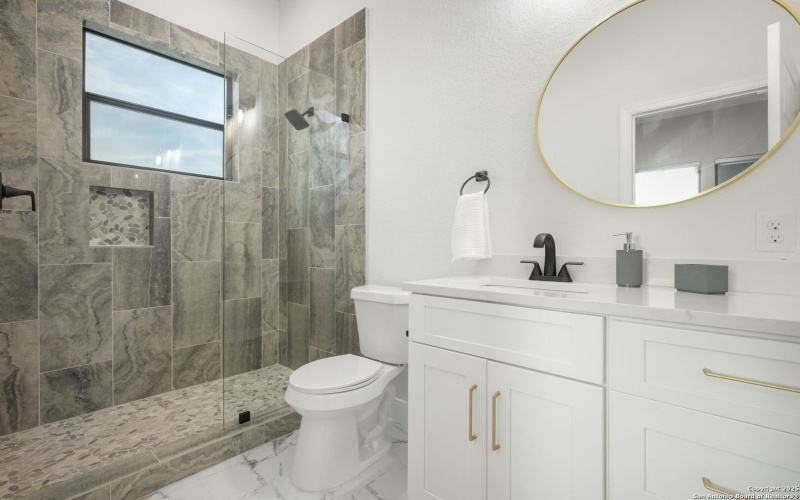 643 Mystic parkway, Spring Branch, TX 78070, 4 Habitaciones Habitaciones , ,5 BañosBaños,Residential,En Venta,643 Mystic parkway,0,1906819