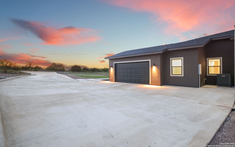 643 Mystic parkway, Spring Branch, TX 78070, 4 Habitaciones Habitaciones , ,5 BañosBaños,Residential,En Venta,643 Mystic parkway,0,1906819