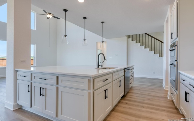 178 Annette Drive, Castroville, TX 78009, 5 Bedrooms Bedrooms, ,5 BathroomsBathrooms,Residential,For Sale,178 Annette Drive,0,1898845