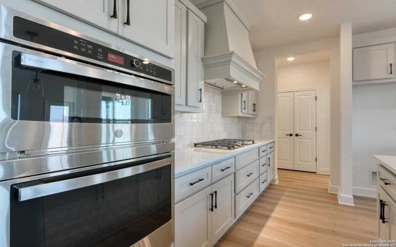 178 Annette Drive, Castroville, TX 78009, 5 Bedrooms Bedrooms, ,5 BathroomsBathrooms,Residential,For Sale,178 Annette Drive,0,1898845