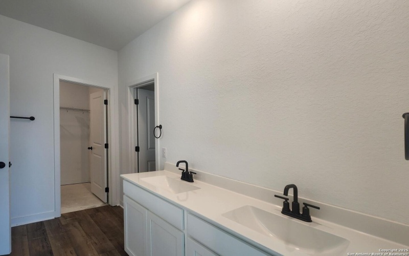 1443 Lockett Falls, San Antonio, TX 78245, 4 Bedrooms Bedrooms, ,2 BathroomsBathrooms,Residential,For Sale,1443 Lockett Falls,0,1909513