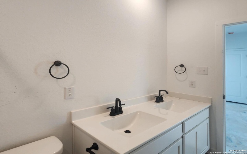 1443 Lockett Falls, San Antonio, TX 78245, 4 Bedrooms Bedrooms, ,2 BathroomsBathrooms,Residential,For Sale,1443 Lockett Falls,0,1909513