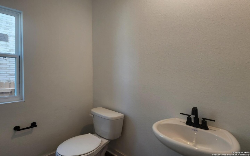 1443 Lockett Falls, San Antonio, TX 78245, 4 Bedrooms Bedrooms, ,2 BathroomsBathrooms,Residential,For Sale,1443 Lockett Falls,0,1909513