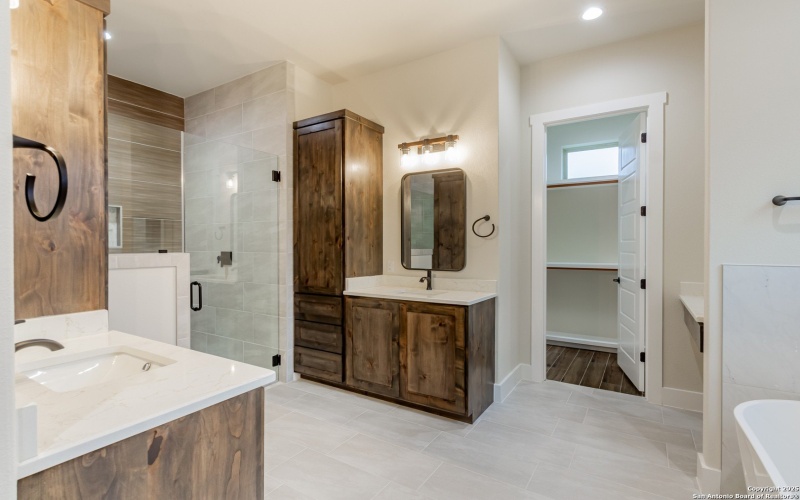 205 Timber Place, La Vernia, TX 78121, 4 Habitaciones Habitaciones , ,3 BañosBaños,Residential,En Venta,205 Timber Place,0,1894505