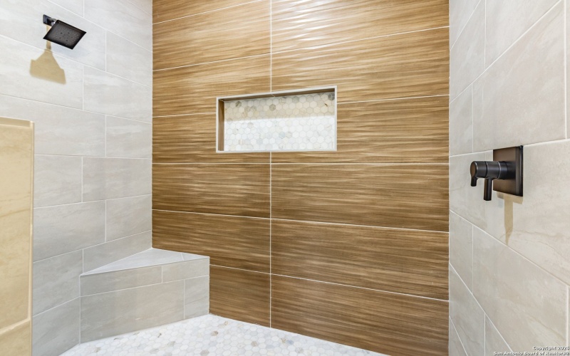 205 Timber Place, La Vernia, TX 78121, 4 Habitaciones Habitaciones , ,3 BañosBaños,Residential,En Venta,205 Timber Place,0,1894505