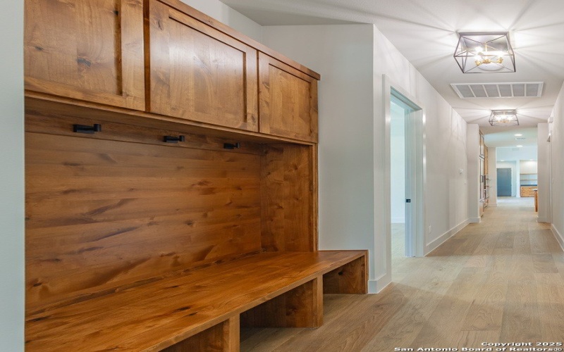 205 Timber Place, La Vernia, TX 78121, 4 Habitaciones Habitaciones , ,3 BañosBaños,Residential,En Venta,205 Timber Place,0,1894505