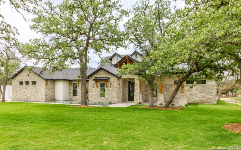 205 Timber Place, La Vernia, TX 78121, 4 Habitaciones Habitaciones , ,3 BañosBaños,Residential,En Venta,205 Timber Place,0,1894505