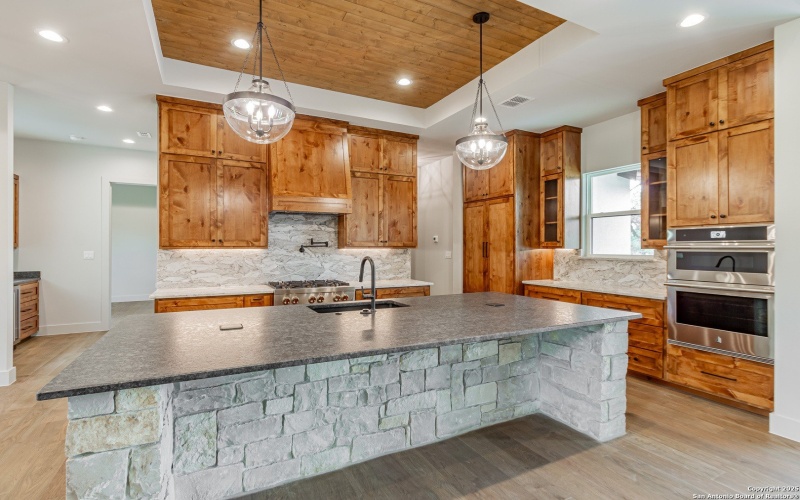 205 Timber Place, La Vernia, TX 78121, 4 Habitaciones Habitaciones , ,3 BañosBaños,Residential,En Venta,205 Timber Place,0,1894505