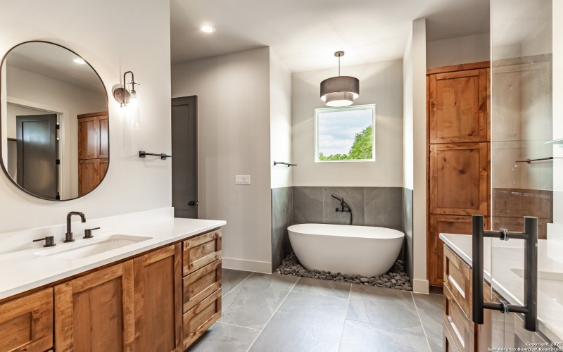 205 Timber Place, La Vernia, TX 78121, 4 Habitaciones Habitaciones , ,3 BañosBaños,Residential,En Venta,205 Timber Place,0,1894505