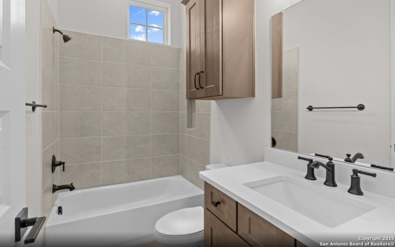 1220 Berkdale Bluff, San Antonio, TX 78260, 4 Habitaciones Habitaciones , ,5 BañosBaños,Residential,En Venta,1220 Berkdale Bluff,0,1906587