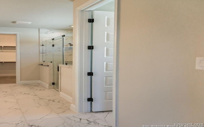 29354 Cheyenne Ridge, Fair Oaks Ranch, TX 78015, 4 Bedrooms Bedrooms, ,5 BathroomsBathrooms,Residential,For Sale,29354 Cheyenne Ridge,0,1894752