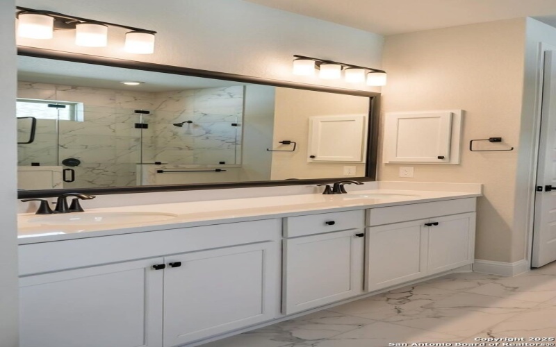 29354 Cheyenne Ridge, Fair Oaks Ranch, TX 78015, 4 Bedrooms Bedrooms, ,5 BathroomsBathrooms,Residential,For Sale,29354 Cheyenne Ridge,0,1894752