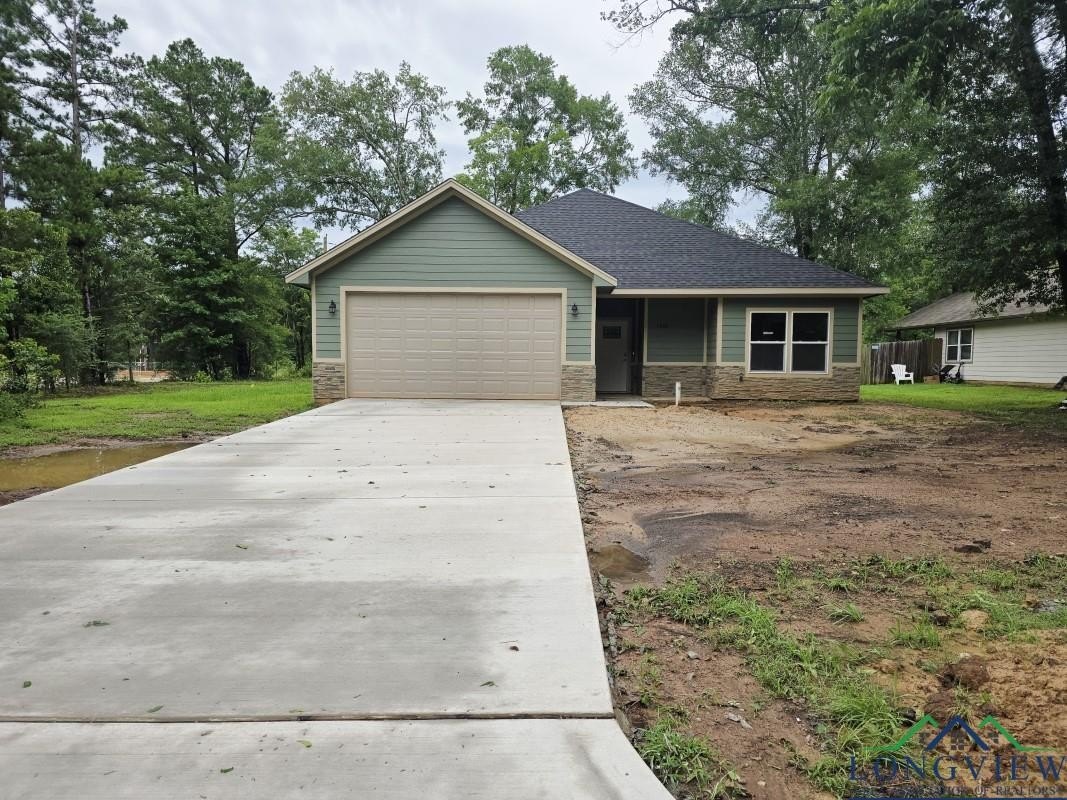 1406 Commerce, Kilgore, TX 75662, 3 Bedrooms Bedrooms, ,2 BathroomsBathrooms,Residential,For Sale,1406 Commerce,20253219