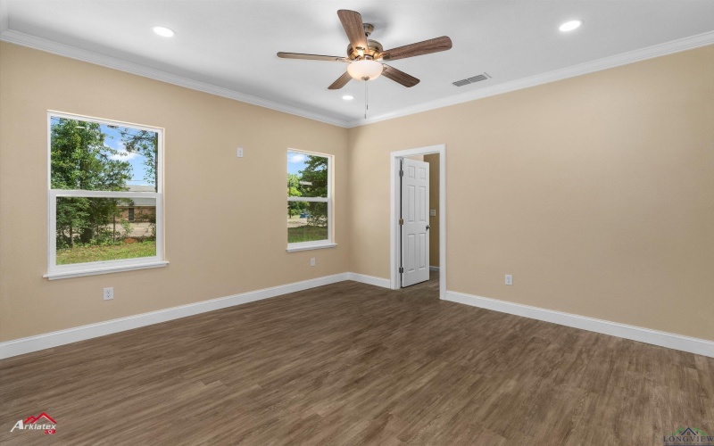 1406 Commerce, Kilgore, TX 75662, 3 Bedrooms Bedrooms, ,2 BathroomsBathrooms,Residential,For Sale,1406 Commerce,20253219