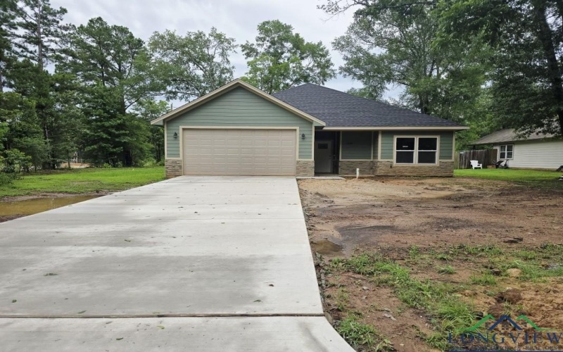 1406 Commerce, Kilgore, TX 75662, 3 Bedrooms Bedrooms, ,2 BathroomsBathrooms,Residential,For Sale,1406 Commerce,20253219