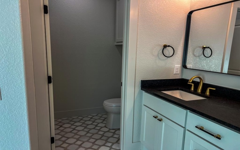 1706 N Valencia Dr, Kerrville, TX 78028, 3 Habitaciones Habitaciones , ,2 BañosBaños,Residential,En Venta,1706 N Valencia Dr,118378