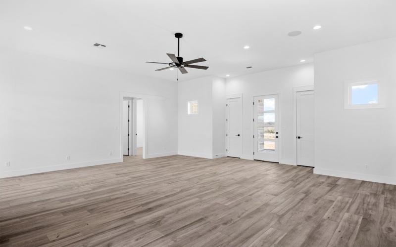 4528-12 Comanche Trace Dr, Kerrville, TX 78028, 3 Habitaciones Habitaciones , ,3 BañosBaños,Residential,En Venta,4528-12 Comanche Trace Dr,118500
