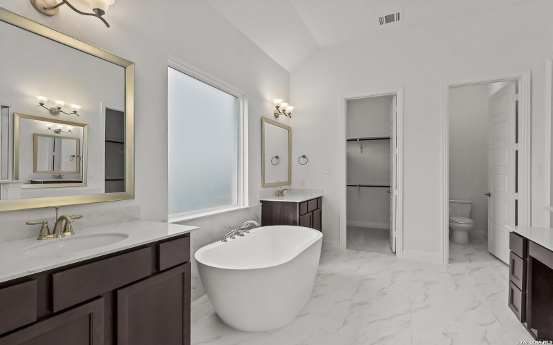 2820 Reeves Ln, Schertz, TX 78108, 4 Habitaciones Habitaciones , ,5 BañosBaños,Residential,En Venta,2820 Reeves Ln,0,1895988