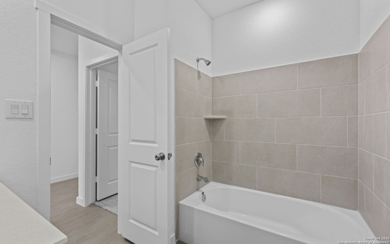 14905 Taradeau, San Antonio, TX 78254, 4 Habitaciones Habitaciones , ,3 BañosBaños,Residential,En Venta,14905 Taradeau,0,1895997