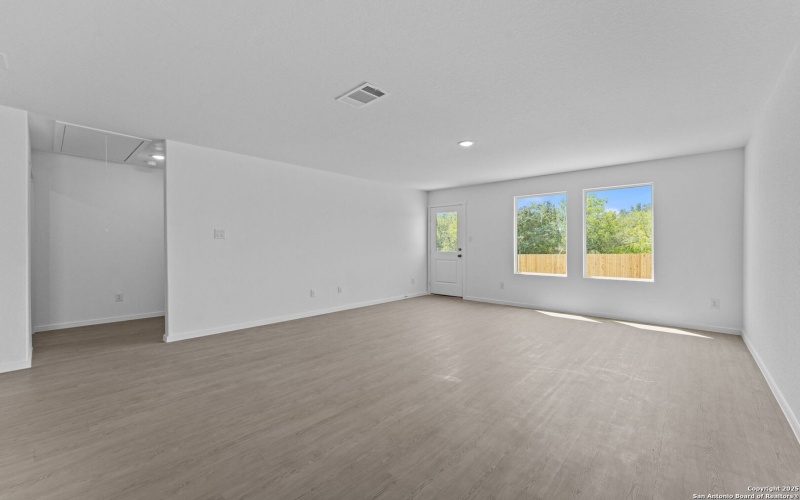 109 Autumn Trail, Floresville, TX 78114, 3 Bedrooms Bedrooms, ,2 BathroomsBathrooms,Residential,For Sale,109 Autumn Trail,0,1896378