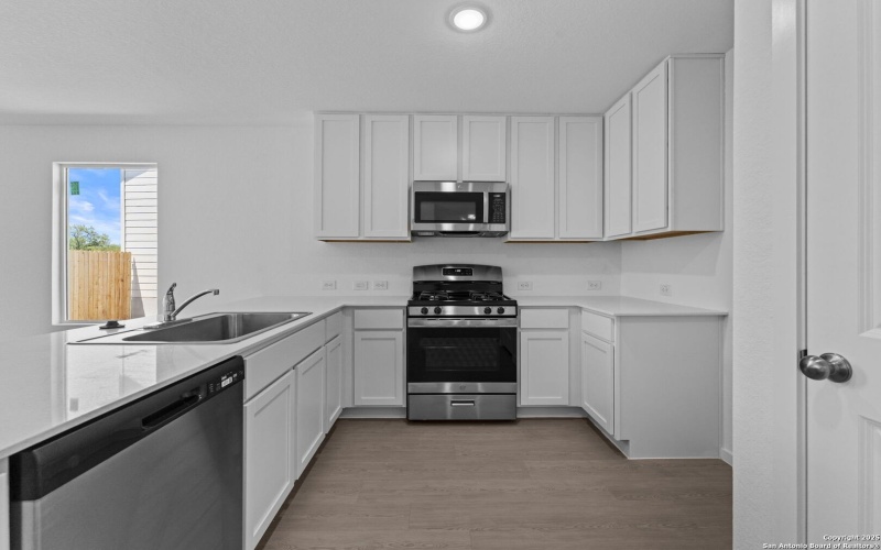 109 Autumn Trail, Floresville, TX 78114, 3 Bedrooms Bedrooms, ,2 BathroomsBathrooms,Residential,For Sale,109 Autumn Trail,0,1896378