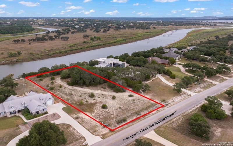 2034 San Jose, Canyon Lake, TX 78133, 3 Bedrooms Bedrooms, ,3 BathroomsBathrooms,Residential,For Sale,2034 San Jose,0,1911948
