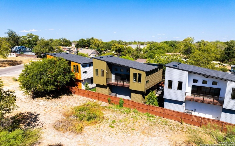 108 Vine St #102, San Antonio, TX 78210, 2 Bedrooms Bedrooms, ,2 BathroomsBathrooms,Residential,For Sale,108 Vine St #102,0,1912200