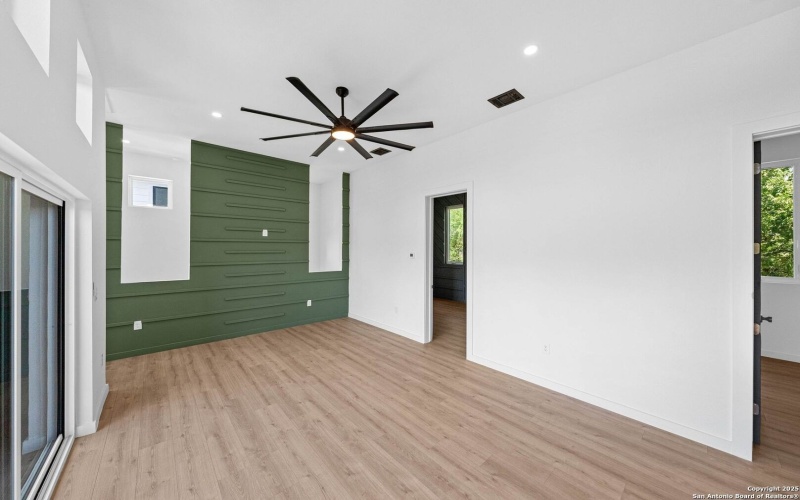 108 Vine St #102, San Antonio, TX 78210, 2 Bedrooms Bedrooms, ,2 BathroomsBathrooms,Residential,For Sale,108 Vine St #102,0,1912200