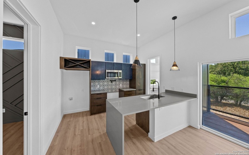 108 Vine St #102, San Antonio, TX 78210, 2 Bedrooms Bedrooms, ,2 BathroomsBathrooms,Residential,For Sale,108 Vine St #102,0,1912200