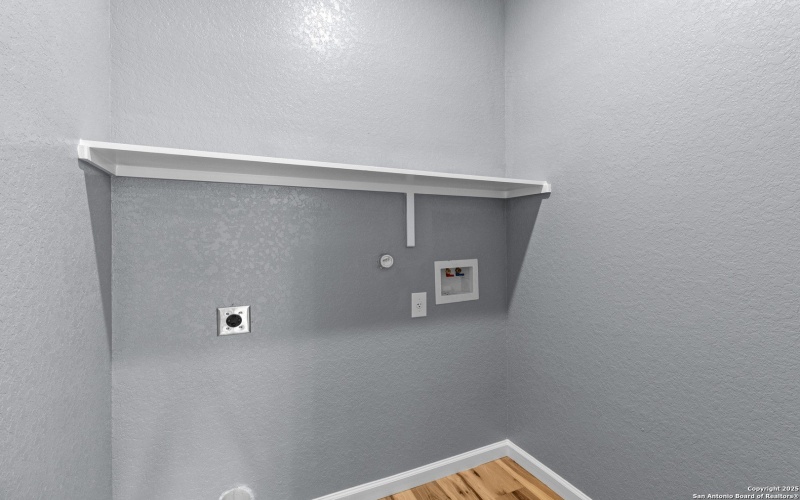 618 S San Gabriel, San Antonio, TX 78237, 3 Bedrooms Bedrooms, ,2 BathroomsBathrooms,Residential,For Sale,618 S San Gabriel,0,1912287