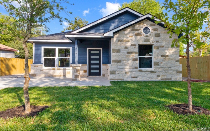 618 S San Gabriel, San Antonio, TX 78237, 3 Bedrooms Bedrooms, ,2 BathroomsBathrooms,Residential,For Sale,618 S San Gabriel,0,1912287