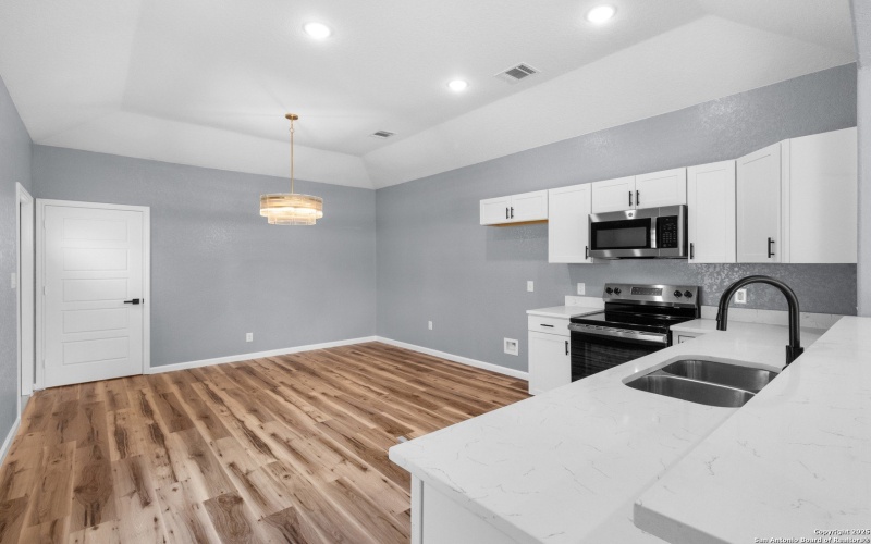 618 S San Gabriel, San Antonio, TX 78237, 3 Bedrooms Bedrooms, ,2 BathroomsBathrooms,Residential,For Sale,618 S San Gabriel,0,1912287