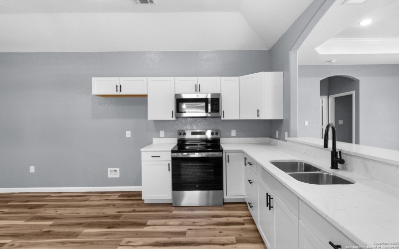 618 S San Gabriel, San Antonio, TX 78237, 3 Bedrooms Bedrooms, ,2 BathroomsBathrooms,Residential,For Sale,618 S San Gabriel,0,1912287