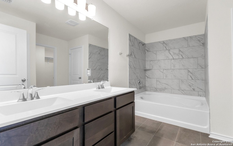 12930 JEOPARDY AVENUE, Von Ormy, TX 78073, 3 Habitaciones Habitaciones , ,2 BañosBaños,Residential,En Venta,12930 JEOPARDY AVENUE,0,1912542