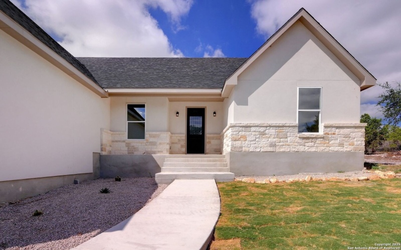 443 Let's Roll Drive, Fischer, TX 78623, 3 Habitaciones Habitaciones , ,2 BañosBaños,Residential,En Venta,443 Let's Roll Drive,0,1910218