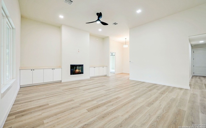 443 Let's Roll Drive, Fischer, TX 78623, 3 Habitaciones Habitaciones , ,2 BañosBaños,Residential,En Venta,443 Let's Roll Drive,0,1910218