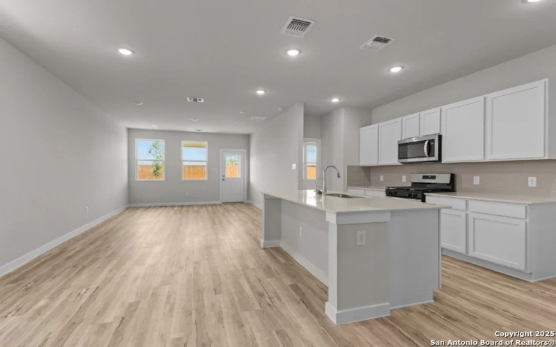 10739 Fairchild Way, San Antonio, TX 78109, 4 Bedrooms Bedrooms, ,2 BathroomsBathrooms,Residential,For Sale,10739 Fairchild Way,0,1914298