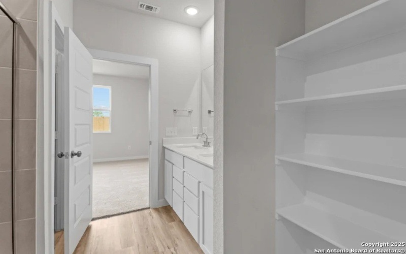 10739 Fairchild Way, San Antonio, TX 78109, 4 Bedrooms Bedrooms, ,2 BathroomsBathrooms,Residential,For Sale,10739 Fairchild Way,0,1914298