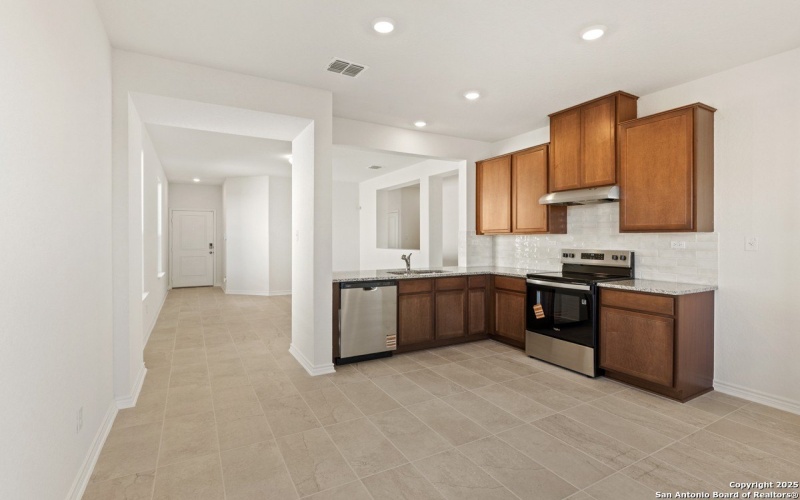 3905 WOODSIDE DRIVE, Seguin, TX 78155, 3 Habitaciones Habitaciones , ,2 BañosBaños,Residential,En Venta,3905 WOODSIDE DRIVE,0,1915942