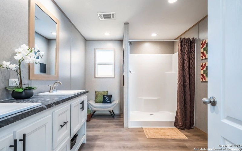 4124 Wegner Rd, New Braunfels, TX 78132-2555, 4 Bedrooms Bedrooms, ,2 BathroomsBathrooms,Residential,For Sale,4124 Wegner Rd,0,1916940