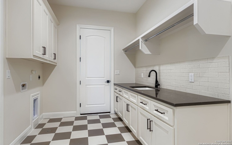 6907 Bluff Run, San Antonio, TX 78257, 4 Habitaciones Habitaciones , ,5 BañosBaños,Residential,En Venta,6907 Bluff Run,0,1918144